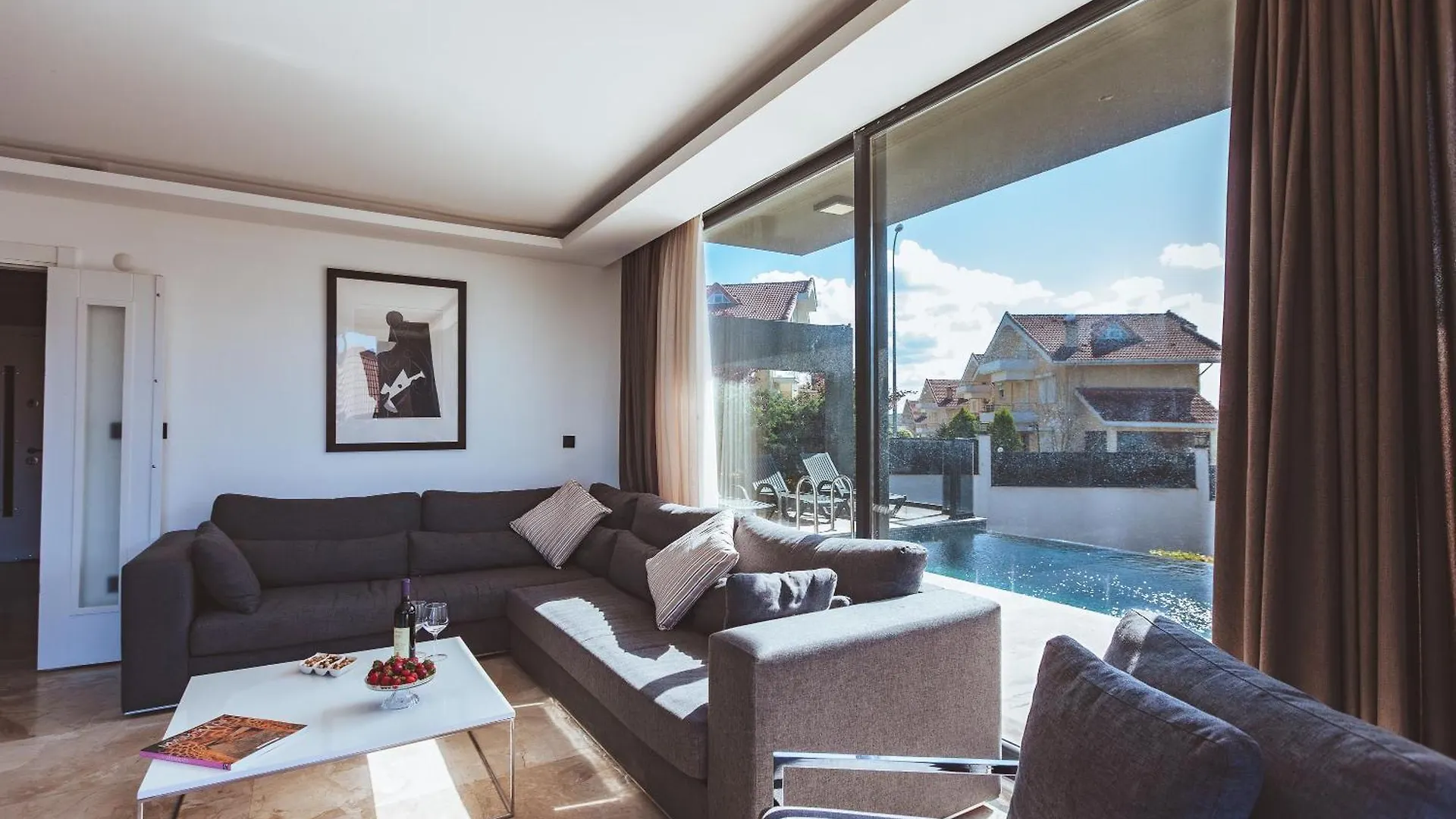 Royal Blue Istanbul - Luxury Villas