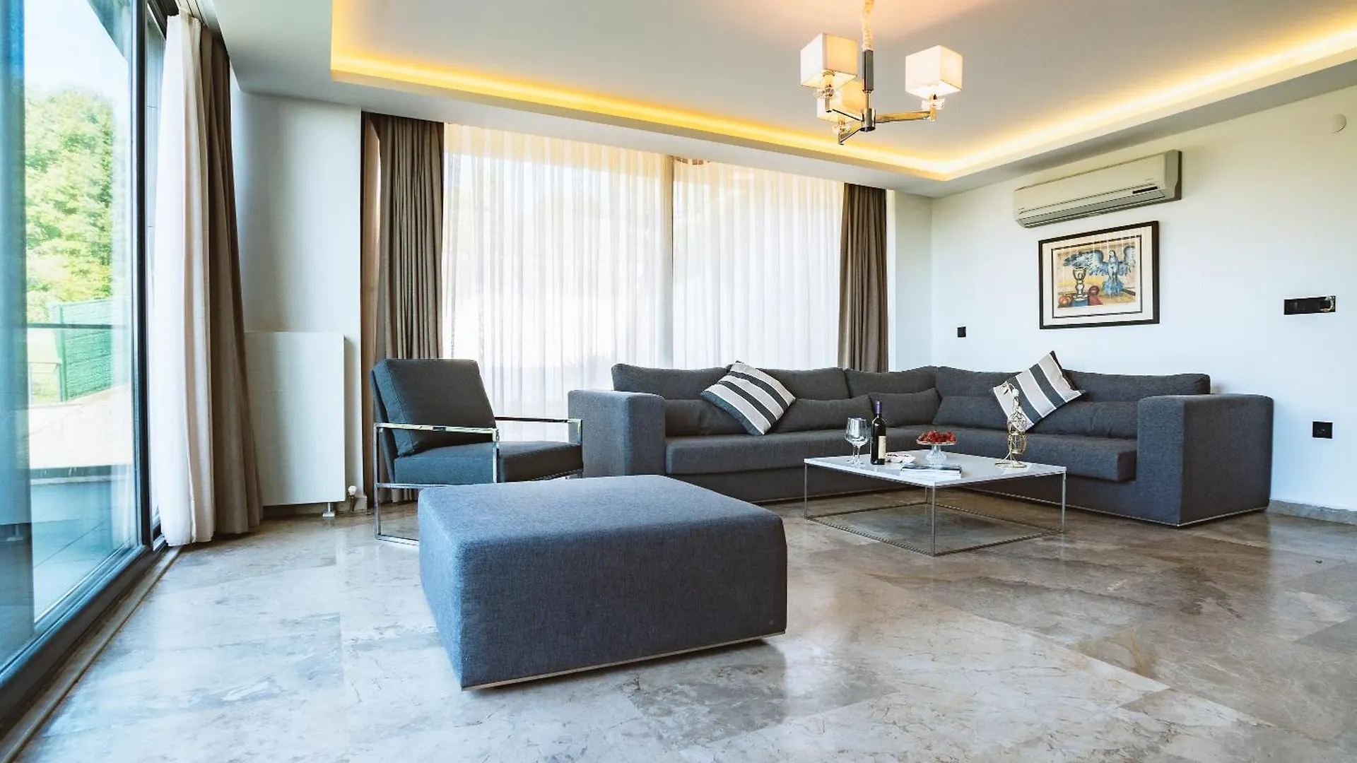 Royal Blue Istanbul - Luxury Villas