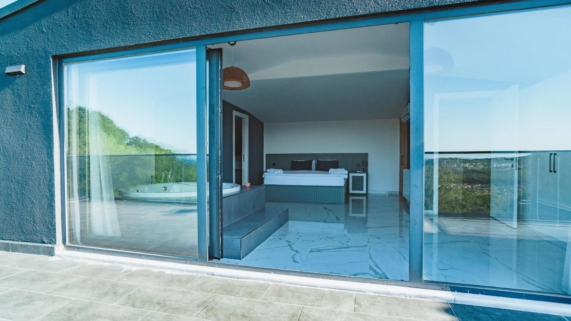 Royal Blue Istanbul - Luxury Villas