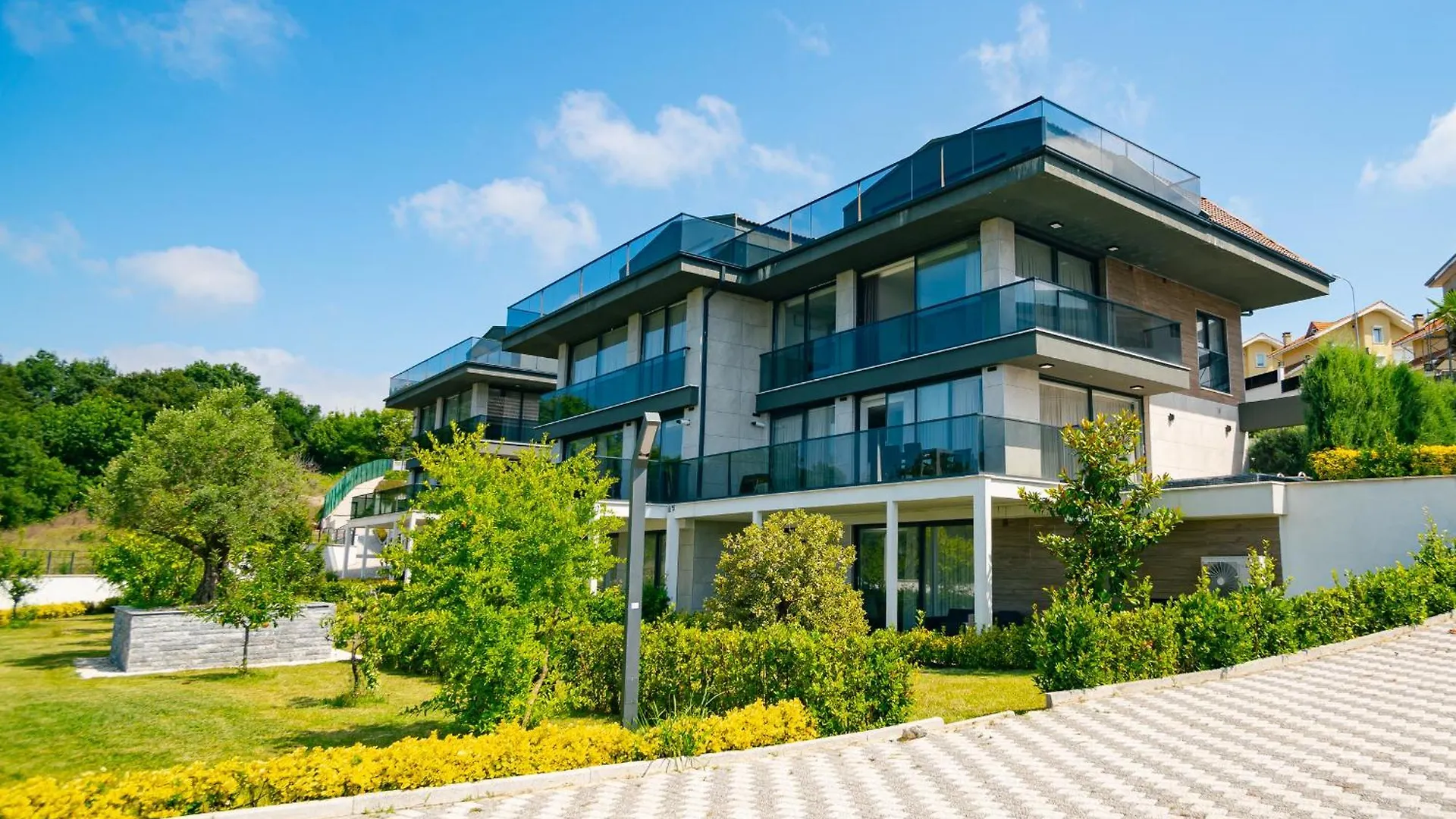 Royal Blue Istanbul - Luxury Villas