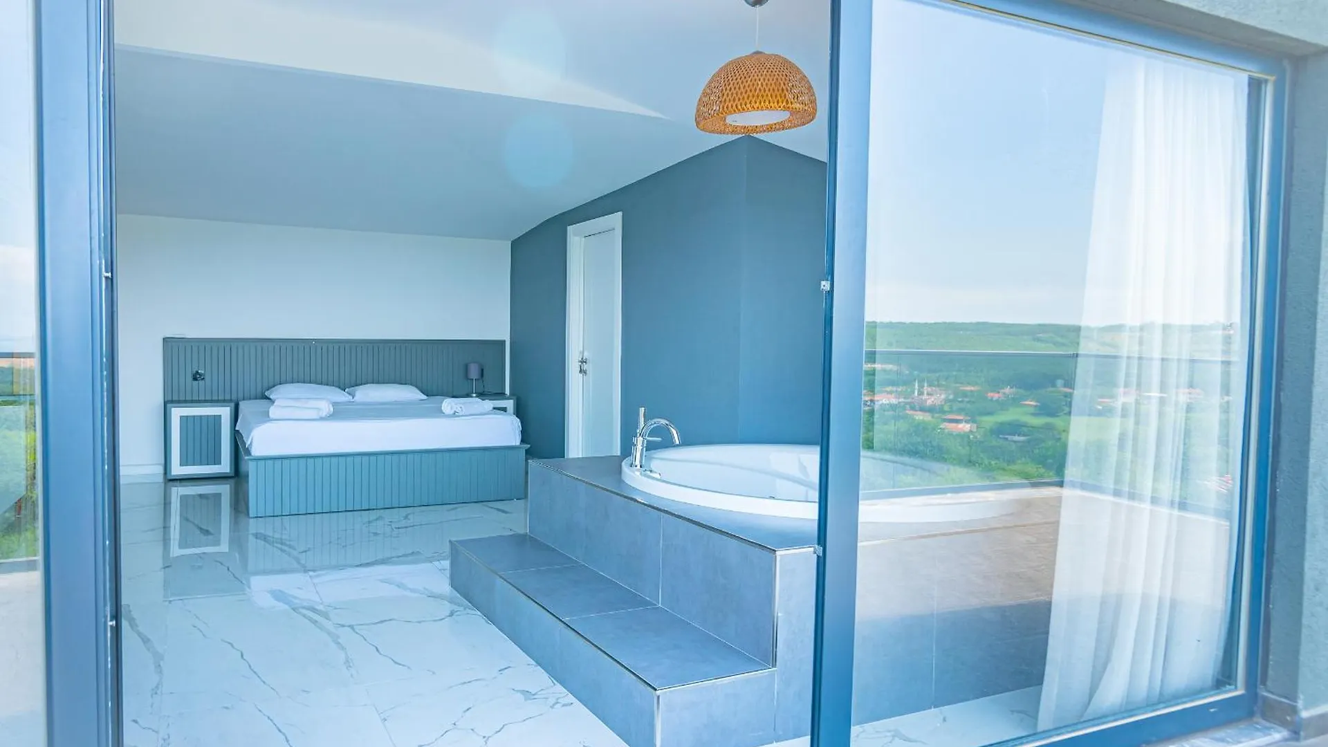 Royal Blue Istanbul - Luxury Villas