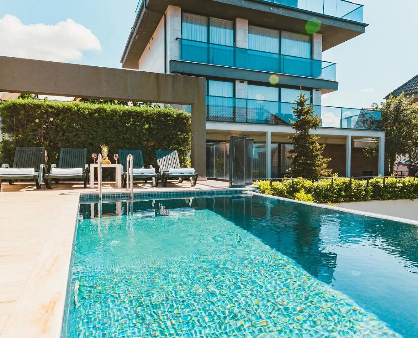Royal Blue Istanbul - Luxury Villas